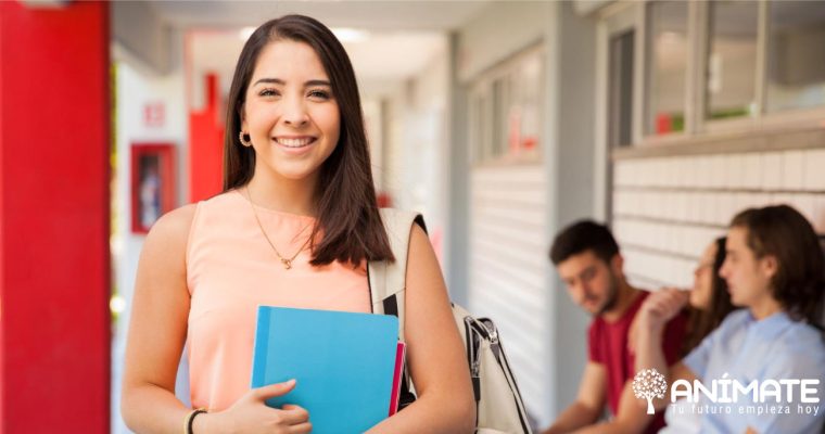 ¿Cómo elegir carrera universitaria? Guía para padres y adolescentes